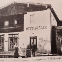 318747_422418081133332_485888636_n